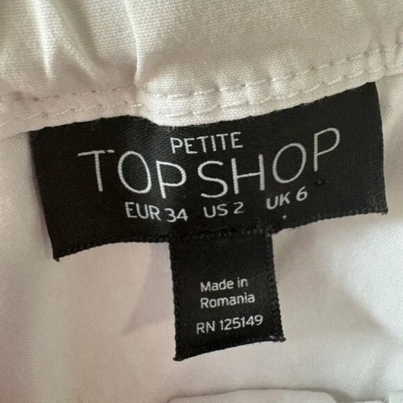 Top Shop, size 2, White Off-Shoulder Ruffle short crop fitted Top - Picture 4 of 5